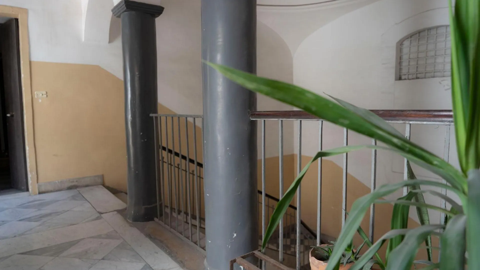 Timeo Central Apartment In Baroque Building Katánie